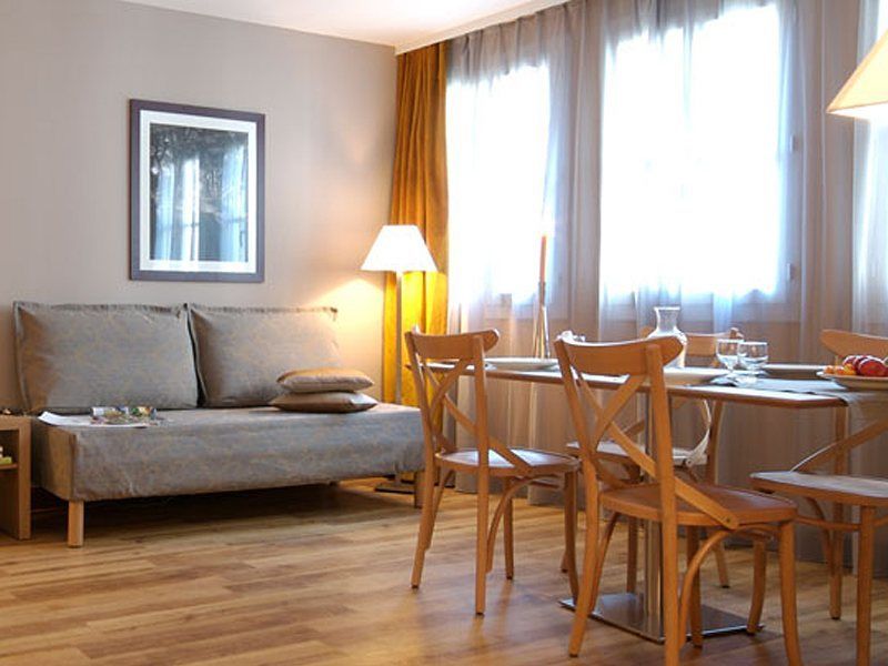 Aparthotel Adagio Paris Montmartre Esterno foto