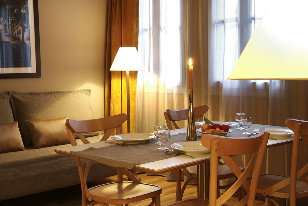 Aparthotel Adagio Paris Montmartre Esterno foto