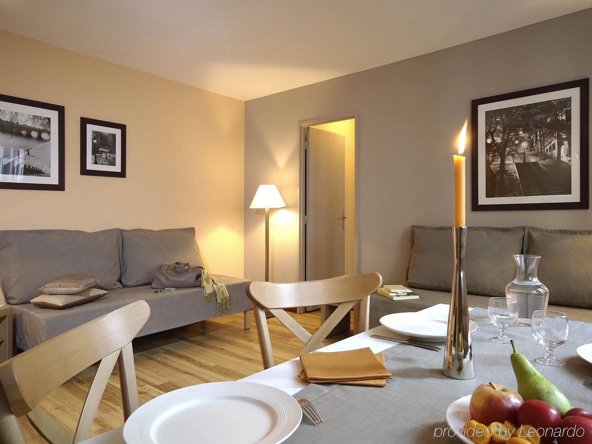 Aparthotel Adagio Paris Montmartre Esterno foto