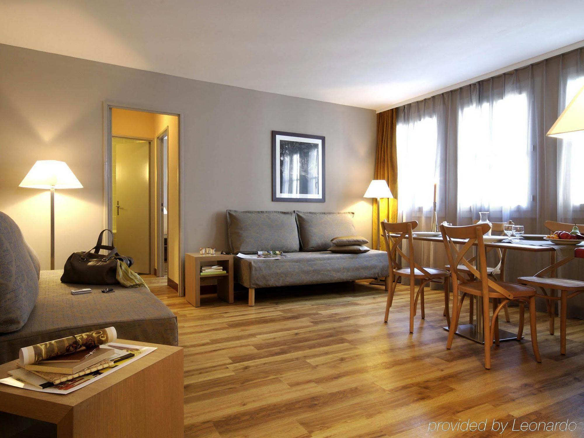 Aparthotel Adagio Paris Montmartre Esterno foto