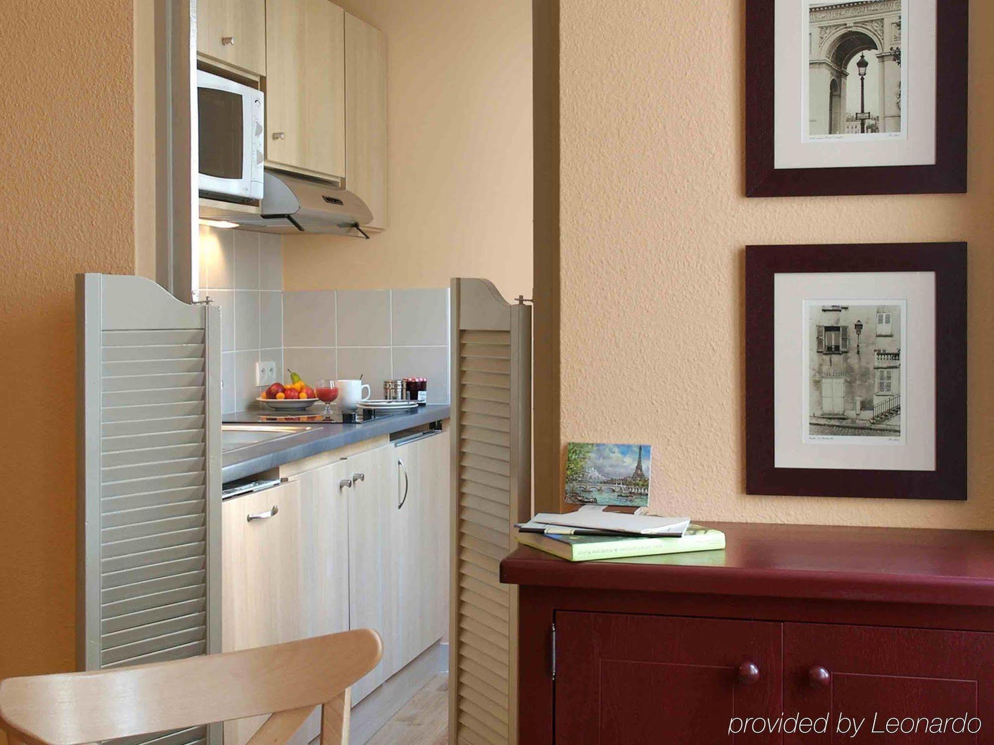 Aparthotel Adagio Paris Montmartre Esterno foto